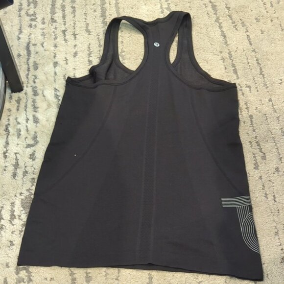 Lululemon limited edition Swiftly Tech Racerback Black / Black Toronto 10k - Picture 5 of 7